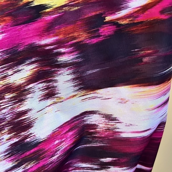 Lululemon Pigment Wind Berry Rumble Multi/ PoppyWunder Under Hi Rise Crop Size 6 - Picture 8 of 8